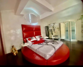 Ave Roma Suite